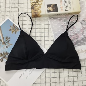 Soutien-gorge sexy sans fil triangulaire pour femme, dos élégant, vente en gros d'usine - Product Image 5
