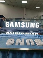 Dış Mekan Alüminyum Delikli Yüksek Parlaklıkta LED Kanal Harf Tabelası IP65 Su Geçirmez Trafo Güç Kaynağı Özel Arka Aydınlatmalı