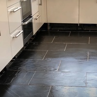 Dalles en ardoise noire naturelle personnalisées pour l'extérieur, durables, pour hôtels, cuisines, villas, salles de bain, jardins, marches et sols.