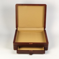 Boîte cadeau pour chocolats et desserts en bois plaqué noyer, faite à la main, recyclable, découpée au laser, avec doublure en PU, logo personnalisé
