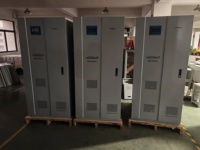 Regulador de Voltaje Automático Estático AVR Trifásico 380V 400V 90KVA 100KVA 150KVA para Corriente Alterna