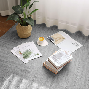 แผ่นรองคลานทำจากโฟม EVA แบบประสานกับสิ่งแวดล้อมแผ่นไม้ลายไม้สีเทาอ่อนขนาด24'' - Product Image 1