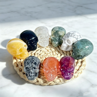 Vente en gros de pierres naturelles et de pierres précieuses. Petites crânes sculptées. Exquises petites crânes en cristal. Décorations pour la maison.