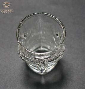 Verre à shot créatif 3D en forme de visage avec nez et lunettes, verre à spiritueux artistique transparent de 75 ml pour Tequila Whisky Rhum - Product Image 4
