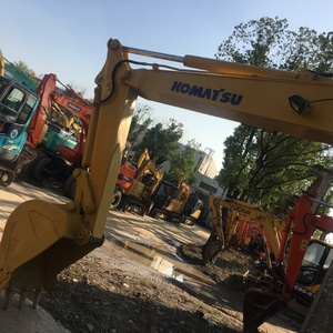 Mini-excavatrice Komatsu PC60 d'occasion de 6 tonnes, marque japonaise, très demandée, prix abordable, faible nombre d'heures de fonctionnement - Product Image 2