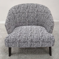 Fauteuil Chesterfield pivotant haut de gamme moderne et luxueux, éco-responsable, en tissu et métal, avec rembourrage en éponge, pour salon