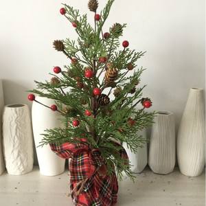 Décoration <span class=keywords><strong>de</strong></span> table <span class=keywords><strong>de</strong></span> Noël créative faite à la main pour <span class=keywords><strong>Amazon</strong></span> simulé fruits rouges cône <span class=keywords><strong>de</strong></span> pin aiguille <span class=keywords><strong>de</strong></span> pin coton <span class=keywords><strong>feuille</strong></span> d'eucalyptus - Product Image 3