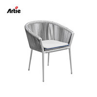 Artie Mobilier d'extérieur en osier Chaise de balcon Mobilier de restaurant d'extérieur moderne Fauteuils d'extérieur empilables