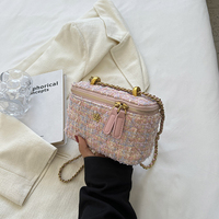 2025 Nouvelle Collection Sac Bandoulière Croisé Femme de Marque de Luxe Célèbre, Petit Format Carré en Tissu Tweed avec Chaîne