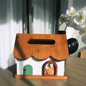 Caja de pañuelos con forma de casa de madera, almacenamiento portátil de madera maciza para el hogar y niños - Product Image 1