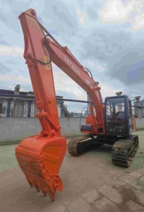 Excavadora Usada HITACHI KOMATSU HYUNDAI KOBELCO develon EX120 EX60 EX70 EX200 ORIGINAL BARATA de Segunda Mano CON Motor Japonés - Product Image 5