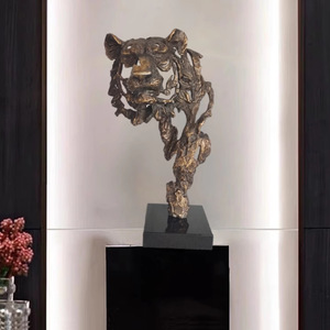 Abstract Cast Aluminum Animal Head Sculpture Minimalist Handmade Tabletop <b>Decor</b> For Hotel Lobby Office Clubhouse Living Room - Product Image 4