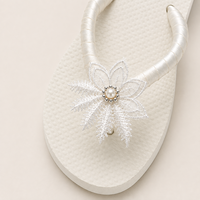 Tongs de mariage personnalisées en gros avec logo, sandales de fête nuptiale faites à la main avec fleurs DIY, pantoufles personnalisées pour demoiselles d'honneur