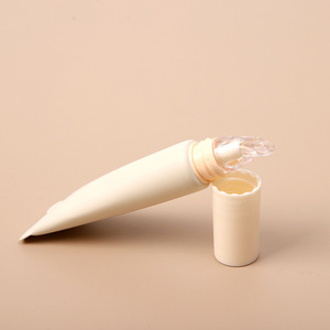 Tubo de Plástico de 14 ml para Brillo Labial, Bálsamo Labial y Aceite Labial, con Aplicador de Plástico, Personalizable con Logotipo - Product Image 4