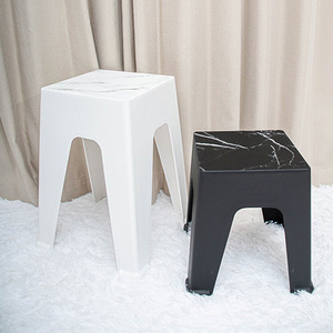 Tabouret en plastique Sichuan Hengfeng 380x380x485mm, design marbre noir, pour usage domestique et en restaurant - Product Image 3