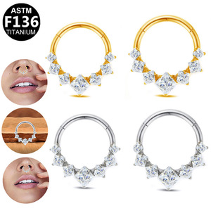 Anneau de nez en titane avec design lune en zircon, bijoux de piercing en alliage F136 pour le nez - Product Image 3