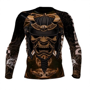 Haut de compression à manches longues pour homme, style casque de samouraï, pour arts martiaux mixtes, ajusté, anti-humidité, imprimé par sublimation - Product Image 1