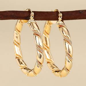 Orecchini a Cerchio Geometrici per Donne, Gioielli Eleganti e di Lusso alla Moda - Product Image 1