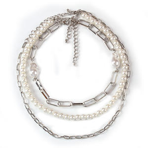 Collar de Moda con Capas, Imitación de Perlas, Cadena Plateada, Diseño Geométrico de Múltiples Hilos, Joyería para Fiestas - Product Image 5