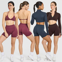 YNSEA OEM Ensemble 4 pièces : Veste courte à manches longues, Soutien-gorge dos nu, Short push-up froncé, Leggings – Tenue de sport et d'entraînement