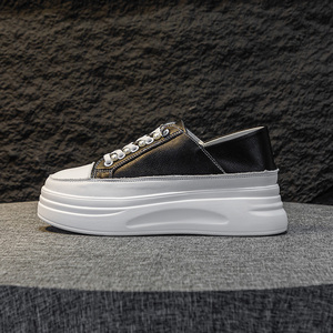 Baskets compensées blanches pour femme Printemps 2026, à enfiler, avec talon intégré, en cuir souple, légères et respirantes - Product Image 4