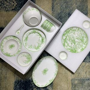 Assiette de service de luxe européenne en porcelaine fine, nouveau produit, service de table 41 pièces en porcelaine verte, fabriqué en céramique de qualité supérieure - Product Image 1