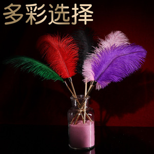 Bâtonnet à plumes Jiuai rouge, plumes douces pour les jeux coquins et érotiques, jouet pour adultes - Product Image 4