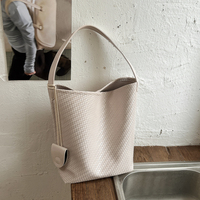 Sac à bandoulière tressé pour femme en cuir PU, grand sac hobo, sac seau, sac fourre-tout, sac à main tressé avec fermeture magnétique et pochette