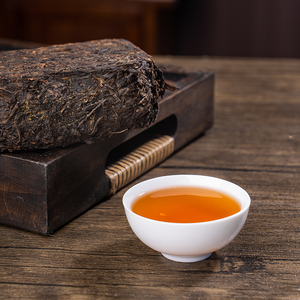 Tè dimagrante all'ingrosso Hunan piccolo mattone scuro forma di grumo di tè nero foglia compressa fermentata - Product Image 4