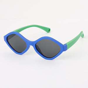 แว่นกันแดดพลาสติกสำหรับเด็กเลนส์ป้องกัน UV400มีสีจำหน่ายตามต้องการสินค้ามาใหม่ - Product Image 1