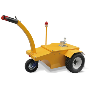 Tractor de Remolque Eléctrico Amarillo de Cuatro Ruedas, Estructura Móvil Industrial Cerrada con Asiento Negro y Luz de Advertencia Roja - Product Image 5