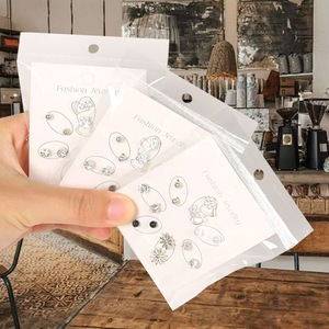 ต่างหูแฟชั่นรูปดอกไม้สแตนเลสสตีลสำหรับผู้หญิงสวมใส่ทุกวัน 7 คู่ - Product Image 1