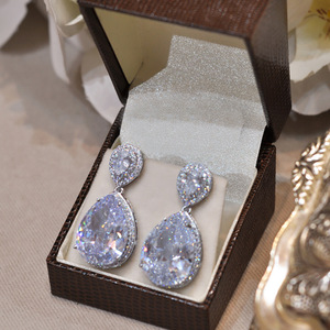 Eleganti Orecchini Pendenti a Goccia per Donne, Orecchini Pendenti Statement, Gioielli di Moda per Uso Quotidiano e Feste - Product Image 2