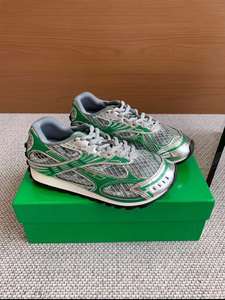 รองเท้าดีไซเนอร์ Bottegas Venetas Orbit Low-top รองเท้าวิ่งลำลองสีเงินสไตล์เรโทร รองเท้ากีฬาแฟชั่น รองเท้าเดินทันสมัย - Product Image 5