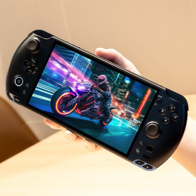 GPD WIN 5 Gaming Mini Laptops Handheld Game Players 7.0 Inch AMD 7 6800U Gamer 32GB+1TB Window 11 Video Game Consoles