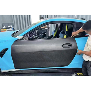 Kit de carrocería con protector de panel de puerta de fibra de carbono para modificación y actualización de automóviles BMW M4 G82, años 2014-2024 - Product Image 3