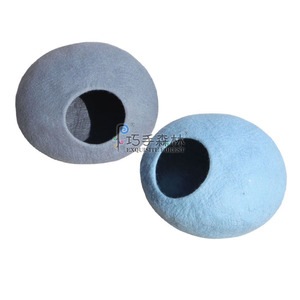 Letti per gatti di forma rotonda fatti a mano-letto e rifugio per gatti ecologici multicolori dalla lana della nuova zelanda - Product Image 5