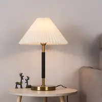 الأوروبية الرجعية الإبداعية تيفاني الزجاج الملون غرفة نوم السرير الجدول حامل مصباح مطعم حبة مصباح الطاولة