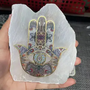 Nouveautés cristaux de quartz guérison pierre brute dalle de sélénite naturelle avec chakra de sélénite à la main Fatima pour la décoration