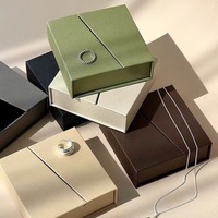 Boîte à bijoux de style simple avec fermeture magnétique, design personnalisé, pour bagues, boucles d'oreilles, emballage de bijoux, boîte cadeau écologique