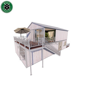 Casa Prefabricada Modular de Acero Ligero con Escalera Exterior y Terraza, Acabado en Madera Blanca para Alojamiento Vacacional - Product Image 1