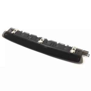 Luz de freno de montaje alto para SEAT Leon 2009-2017, luz trasera LED M147 negra y roja - Product Image 1