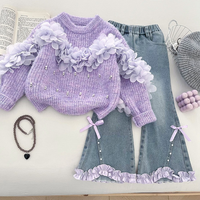 Ensemble de vêtements pour enfants, pull en tricot à fleurs roses d'automne et d'hiver, pantalon en jean à pattes d'éléphant, vêtements de boutique