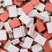 Jeu de Mahjong Américain de Luxe OEM Moderne avec Tuiles en Acrylique Couleurs Personnalisées, Pions, Fleurs, Supports – Portable, Résistant à l'Eau et Durable