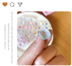 Vente en gros de faux ongles en acrylique fini Faux ongles réutilisables à pression courte pour filles avec dessin animé mignon - Product Image 3