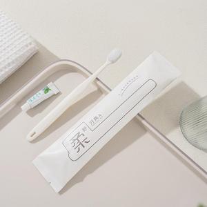 Le kit d'agrément hôtelier jetable comprend un savon shampooing pour les gestionnaires de motels Les propriétaires d'hôtels B & B Operators Resorts Inns - Product Image 2