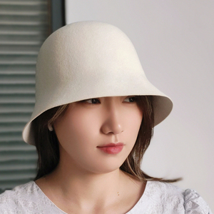Chapeau cloche en feutre de laine pour femmes Style vintage une pièce moulé 100 pour cent chapeau en laine pour l'automne et l'hiver - Product Image 1