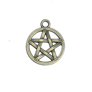 Geflügeltes Kreuz-Pentagramm, sortierter Charm-Mix, gedrehter Ring, tropfenförmiges Tablett in Antik-Bronze, Silber, Goldton für die Schmuckherstellung - Product Image 3