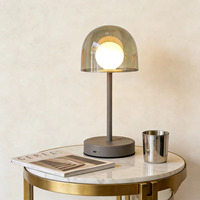 Lampe de table esthétique effet coucher de soleil, lampe de bureau LED portable rechargeable par USB pour la décoration du salon et de l'hôtel