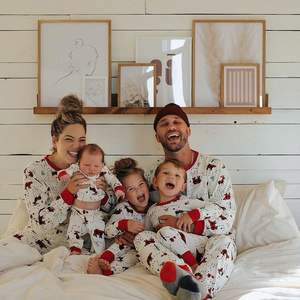 Drop Shipping Mary Christmas Familly Pijamas Pyjamas de Noël personnalisés assortis Pjs pour la famille Ensemble de pyjamas pour maman et <span class=keywords><strong>moi</strong></span> - Product Image 3